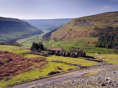 Crackpot Hall, Swaledale - Download this Yorkshire Dales Wallpaper