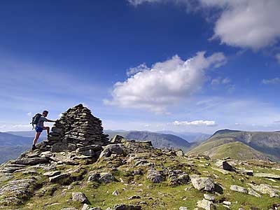 The summit of Ill Bell - Download this Lake District Wallpaper